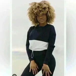 Zyia cinch long  sleeve crop size Medium